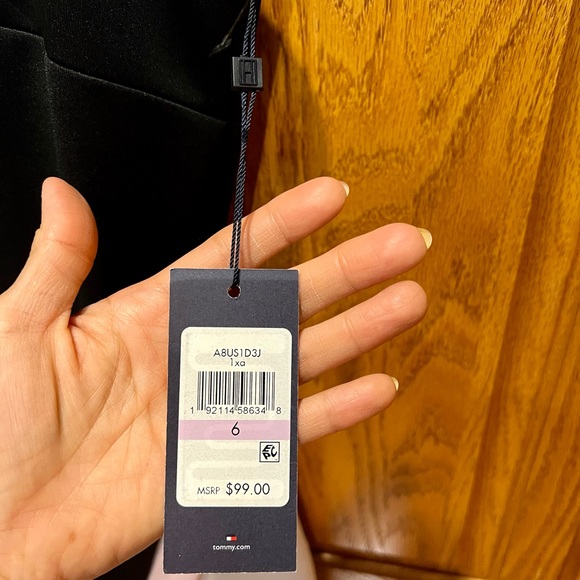 TOMMY HILFIGER woman’s size 6 - Picture 6 of 8